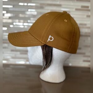 NWT Ponyback ‘Deep’ Fit Hat SzS/M